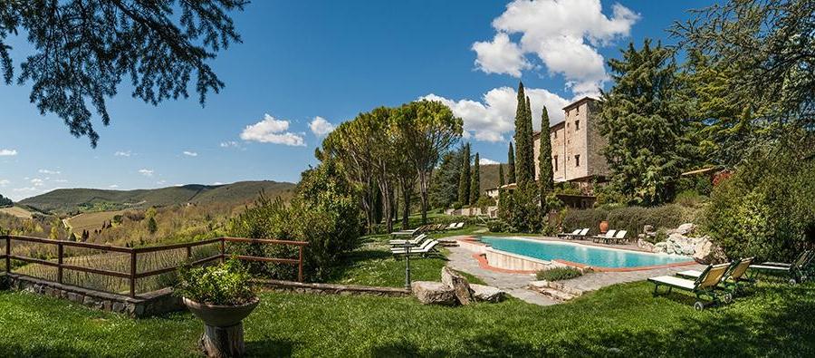 panoramic_view_tuscany_castle